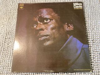 Miles Davis &ndash; In A Silent Way