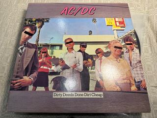 AC/DC &ndash; Dirty Deeds Done Dirt Cheap